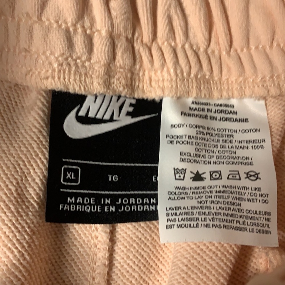 Nike shorts - Picture 3 of 3